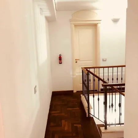 In Santa Chiara, The Heart Of 4* Neapol