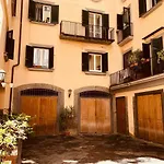 Rota House - In Santa Chiara, The Heart Of بيت ضيافة نابولي