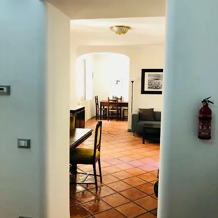 In Santa Chiara, The Heart Of بيت ضيافة نابولي
