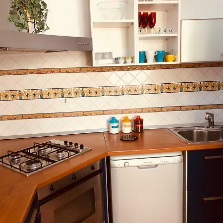 Rota House - In Santa Chiara, The Heart Of ゲストハウス