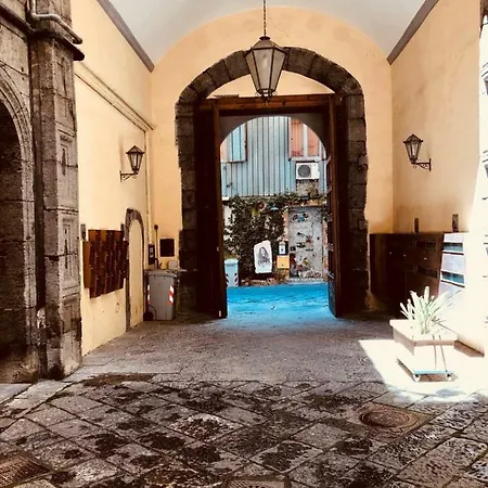 In Santa Chiara, The Heart Of بيت ضيافة